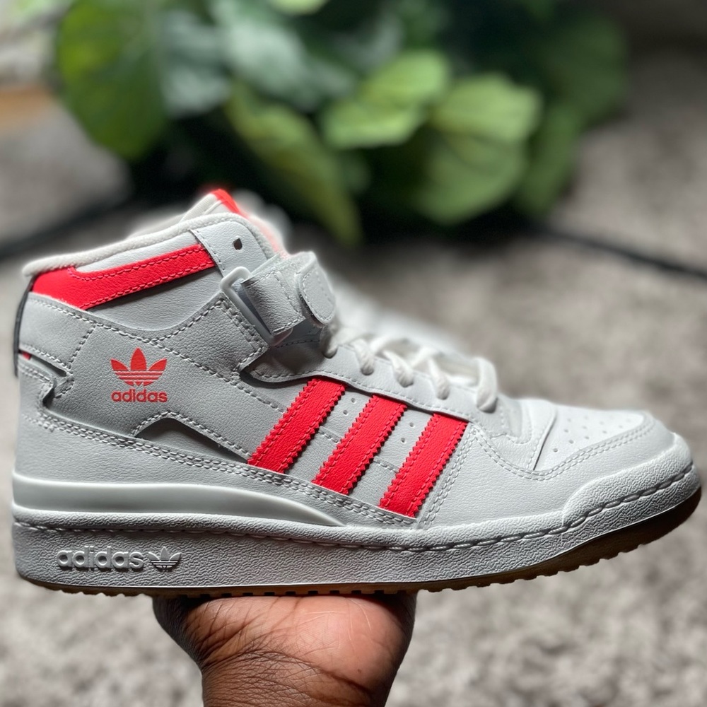 [GY3673] Womens Adidas FORUM MID W